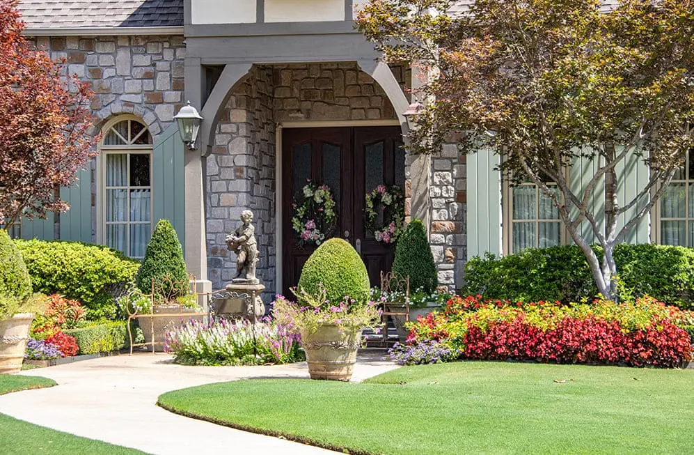 quality landscape design in Halle Estates, OH